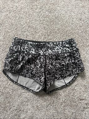 Lululemon Speed Up Design Shorts - 2 Regular